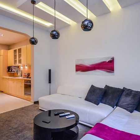 Extravaganzzo - Super Central One Bedroom Modern Apartment Sofia Buitenkant foto