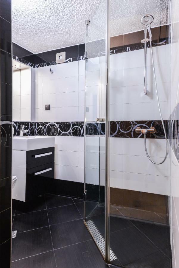 Extravaganzzo - Super Central One Bedroom Modern Apartment Sofia Buitenkant foto