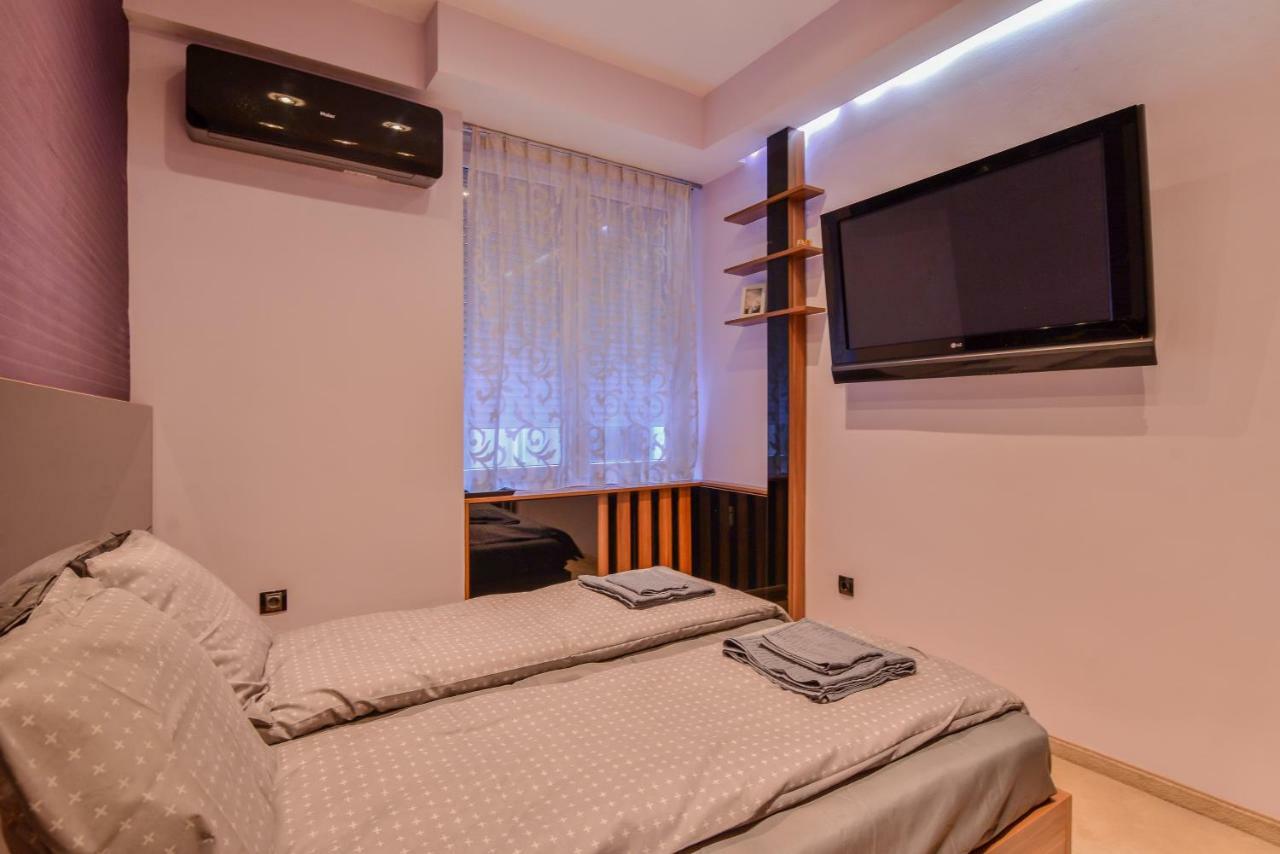 Extravaganzzo - Super Central One Bedroom Modern Apartment Sofia Buitenkant foto