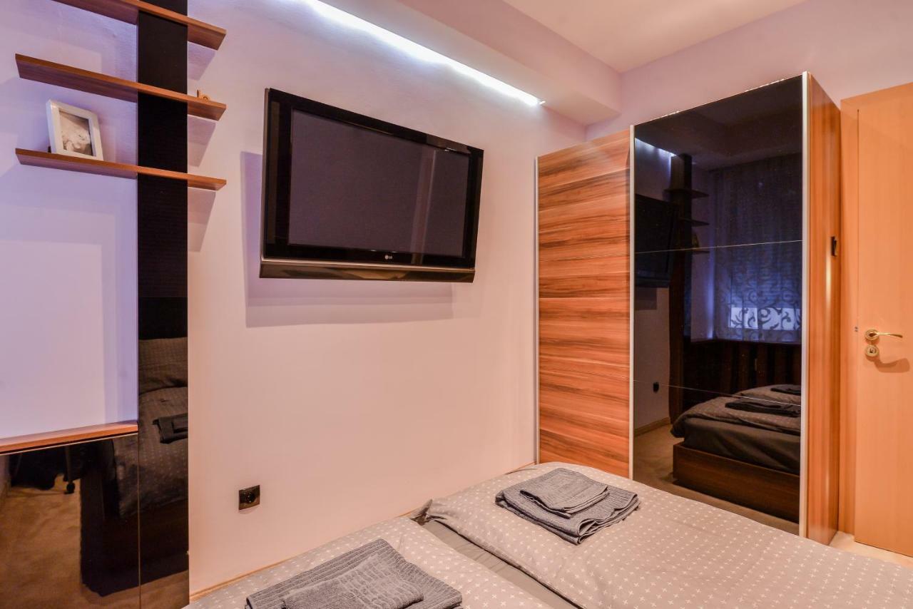 Extravaganzzo - Super Central One Bedroom Modern Apartment Sofia Buitenkant foto